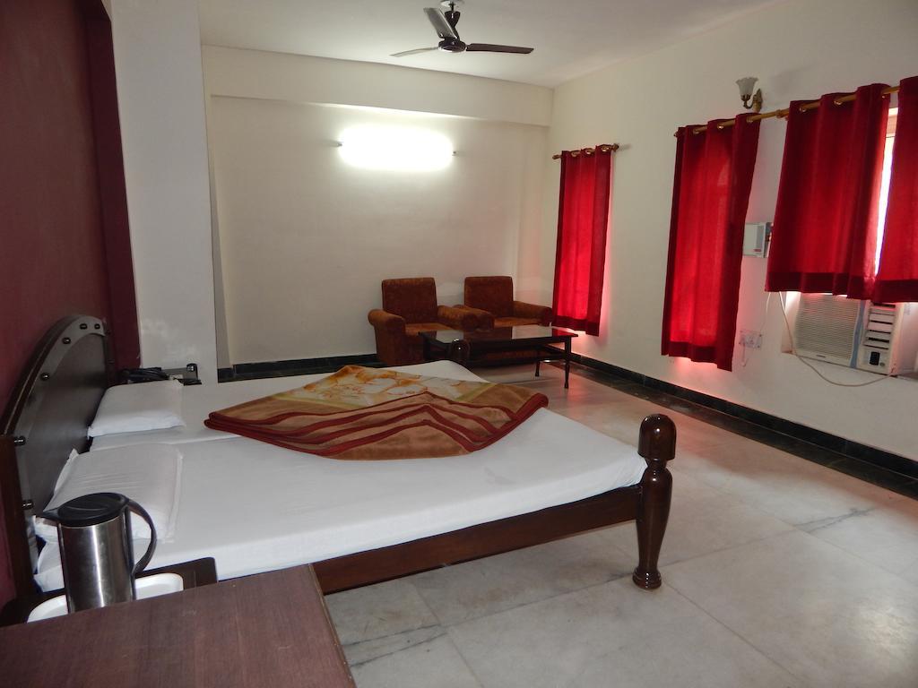 Hotel Chitra Heritage Харидвар Номер фото