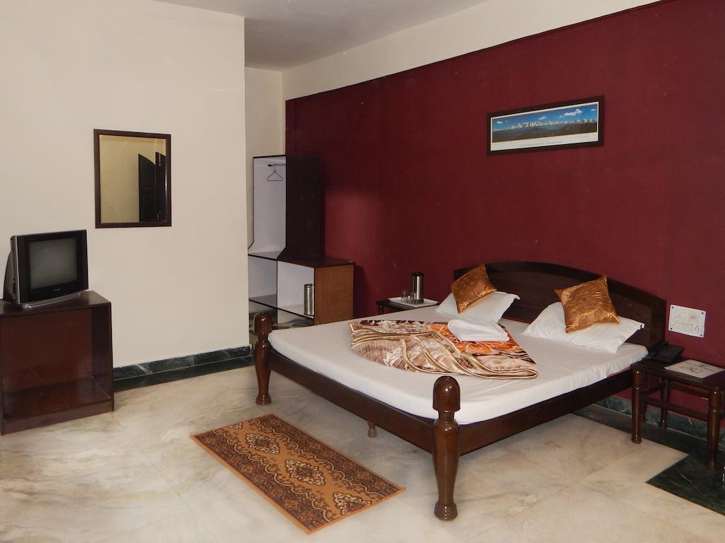 Hotel Chitra Heritage Харидвар Экстерьер фото